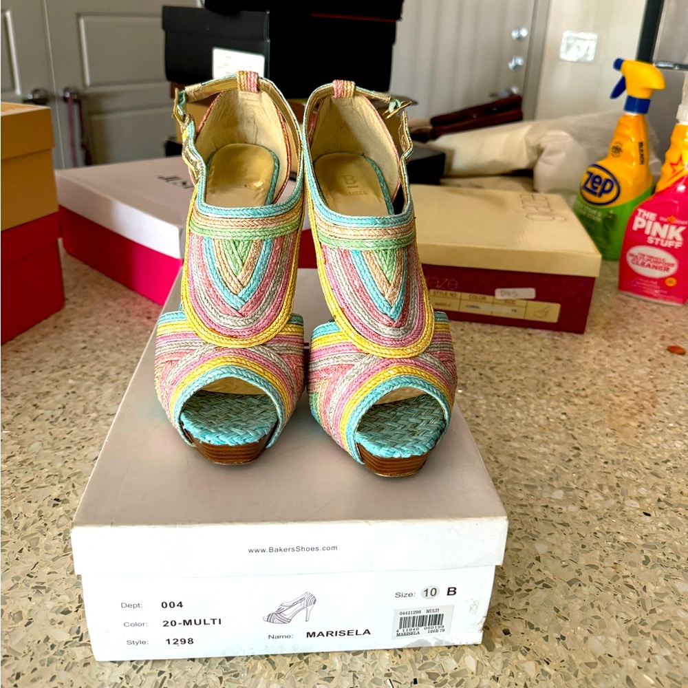 Cotton candy color pumps